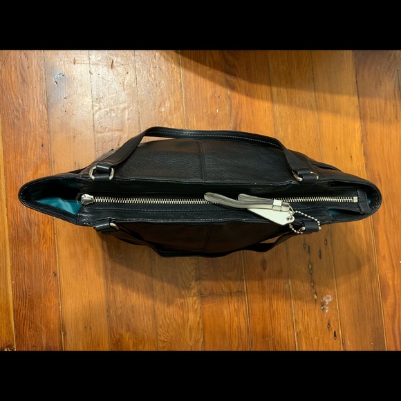 Coach leather shoulder bag - Picture 3 of 4